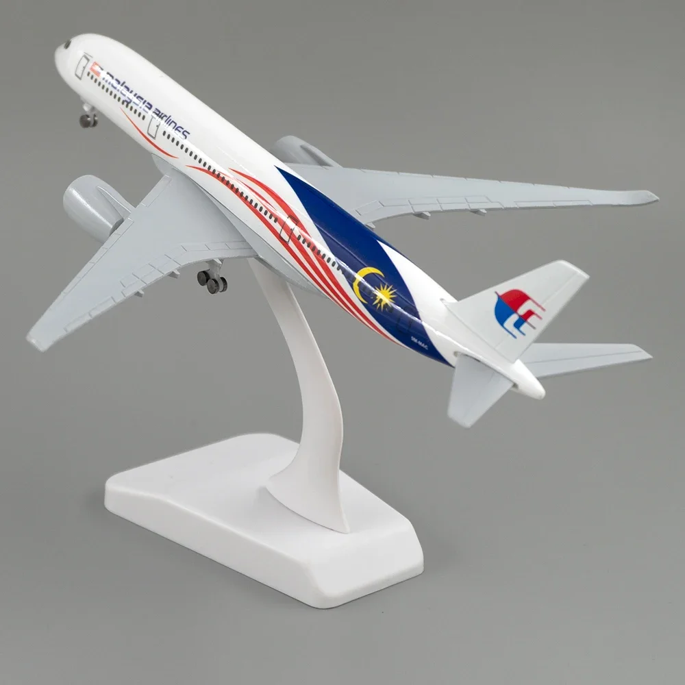 20 см самолет Airbus Malaysia  – обзор и цена Kids Toys Malaysia